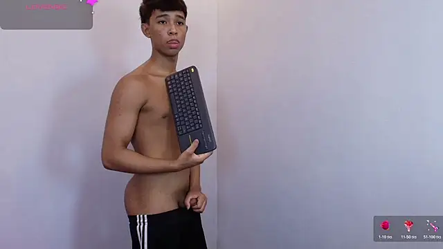 Živý XXX chat Little_Twink19x