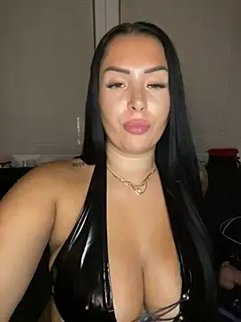 Mia-Bremer Live XXX-Chat