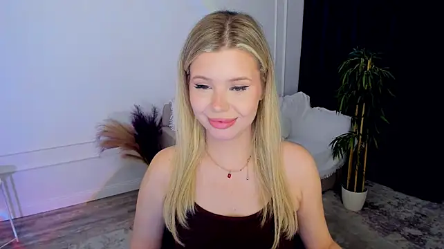 FollowLovee's Live XXX Chat