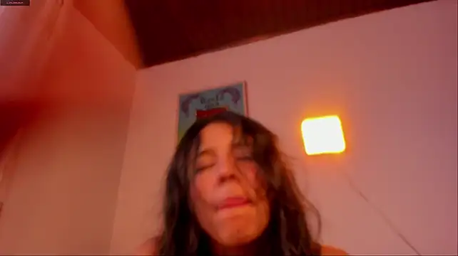 aluna_0310 – Live XXX-chat