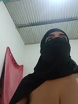aisha-faraah's Live XXX Chat