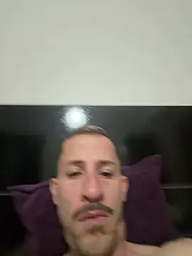 צ'אט XXX בשידור חי של MeladoDiMel