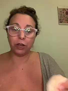 LupitaHaze Chat XXX in diretta