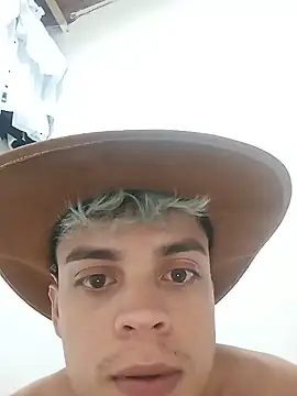 Show modela tepartoel2 na web-kameri