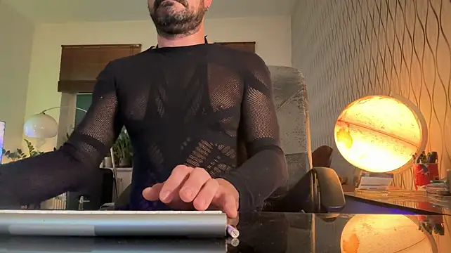 tomz0819 라이브 XXX 채팅