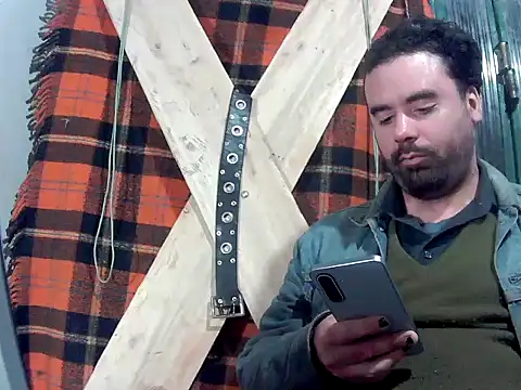 Chat XXX ao vivo de Smoker_lounge