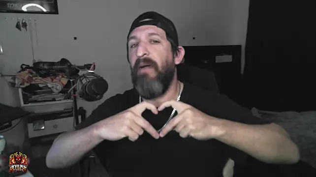 צ'אט XXX בשידור חי של DevilPup75_