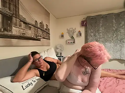 Curvy-Jinx – Live XXX-chat