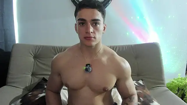 Enzo_Vega live XXX chat