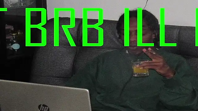 Larry-n-clouds live XXX chat