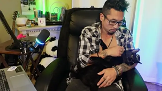 Ghost11_11's Live XXX Chat