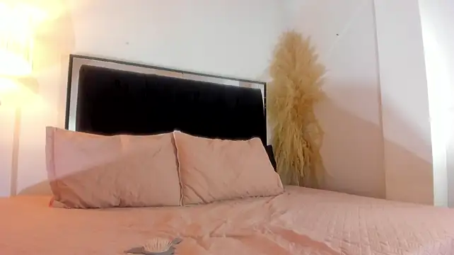 Chat +18 de lilithTeen1_ ao vivo