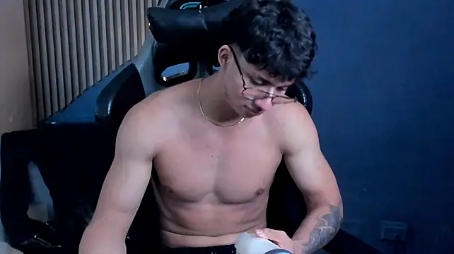 Axxel_Muscle Шоу с уебкамера