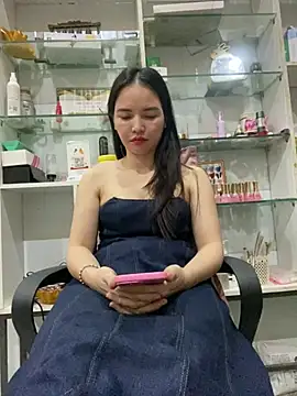 LiLi-Kirix99 Chat XXX in diretta
