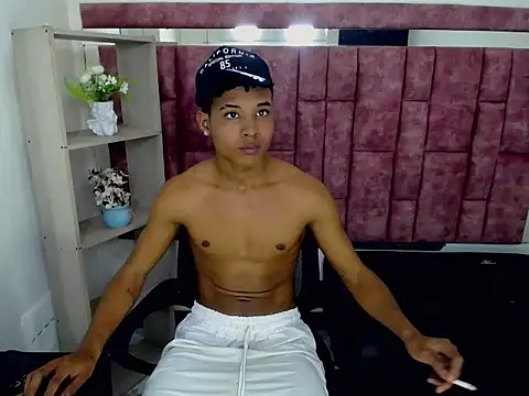 RafaelVander Chat XXX in diretta