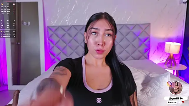 EmilyJonss_ Live XXX Chat