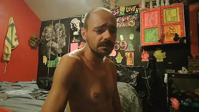 DaddyAndSplashQueen Chat XXX in diretta