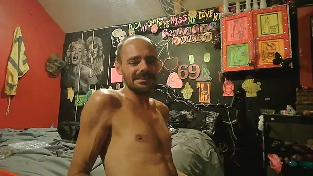 Chat XXX en directo de DaddyAndSplashQueen