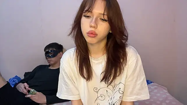 XXX chat uživo modela moonlure