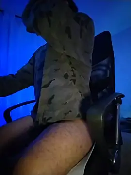 BadboyX333 XXX чат на живо