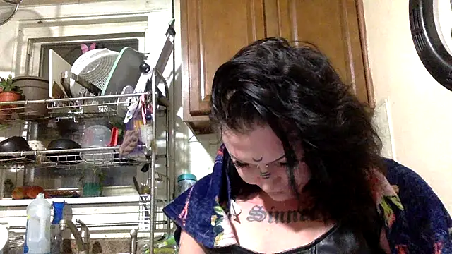 CurvyTrans2002 Chat XXX in diretta