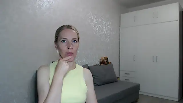 XXX chat uživo modela Javelinka