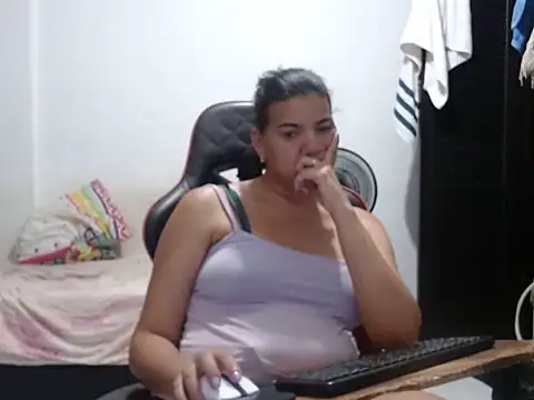 Adriana_0312 Chat XXX live