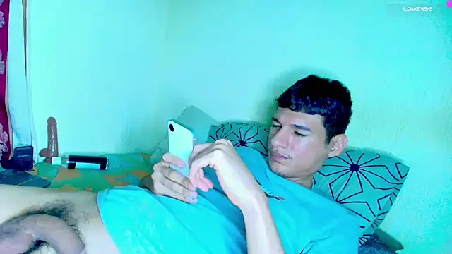 عرض كام Paulhot018