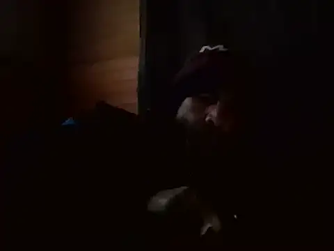 Fa_rhaa_on9999: διαδικτυακό σόου στην κάμερα