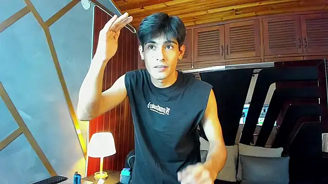 TaylerCruz Chat XXX in diretta