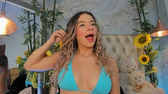LittleeJaz's Live XXX Chat