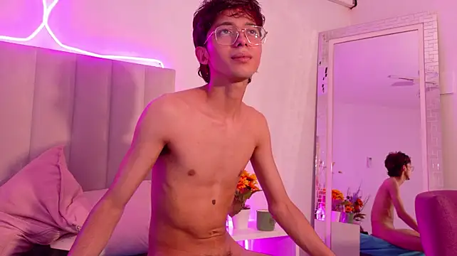 Chat +18 de Twink_Sebas7 ao vivo
