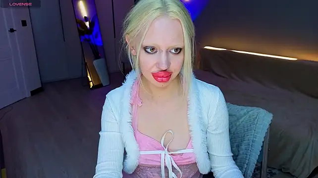 Chatroom XXX en direct de Luna_Beverly