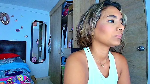 collins_megan96 Chat XXX live