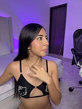 Mirandaa_Rogers Chat XXX in diretta
