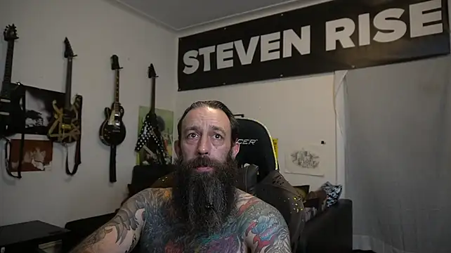 StevenRiseNYC Show in webcam