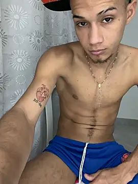 friends_lust_latin Pertunjukan Webcam