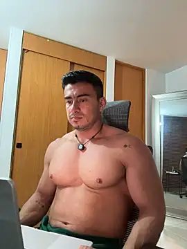 Chris_Clarck Adlı Modelin Canlı XXX Sohbeti