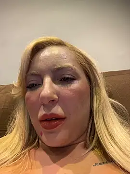 Juuhschmitt Adlı Modelin Canlı XXX Sohbeti