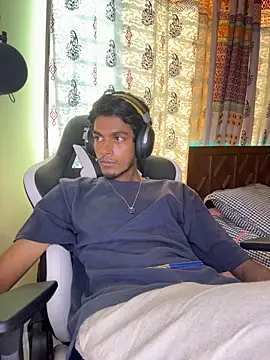 Živý XXX chat GunSlay