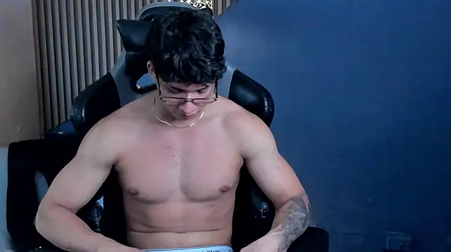 Chat XXX Live Axxel_Muscle