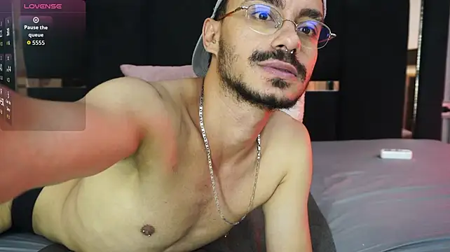 thomas_montiel – Live XXX-chat