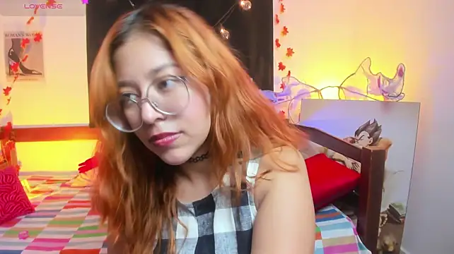 Juless_x Adlı Modelin Canlı XXX Sohbeti