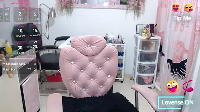 titsbiglovers élő XXX-chatje