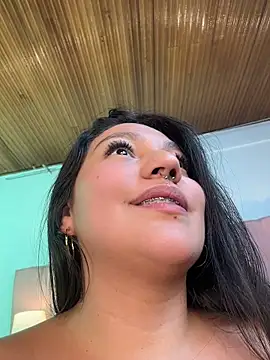 Emily_Gomezz's Live XXX Chat