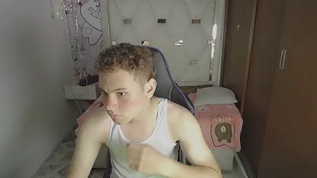 Chat +18 de Joshpi_31 ao vivo