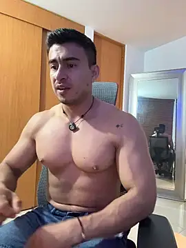 Chris_Clarck Adlı Modelin Canlı XXX Sohbeti