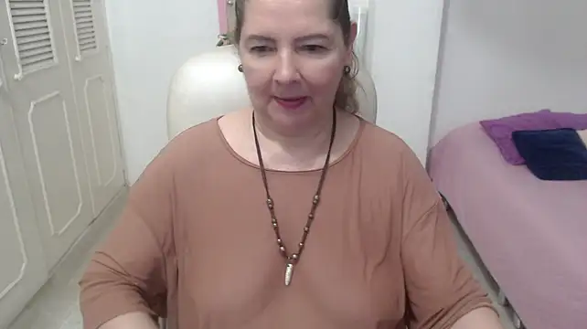 leonela_69 Live XXX-Chat