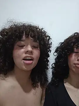 Cutecurly: онлайн-секс-чат