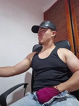 TouchDaddy4's Live XXX Chat